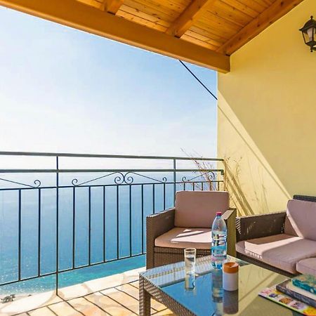 Villa Aris Gimari Exteriér fotografie