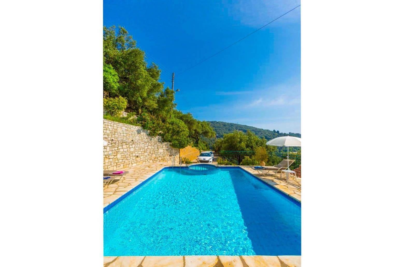 Villa Aris Gimari Exteriér fotografie